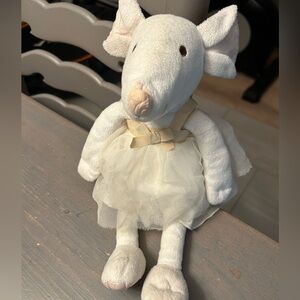 Chloe’ plushie mouse
Super cute
Preloved good condition
